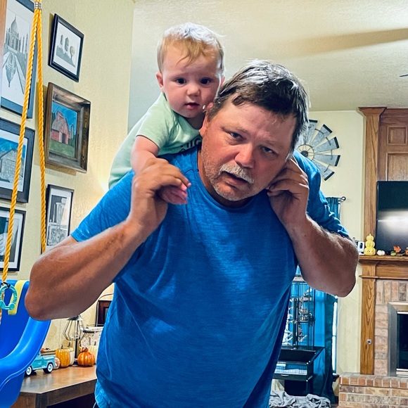 Meet your Posher, Julie - Picture 2 of 10